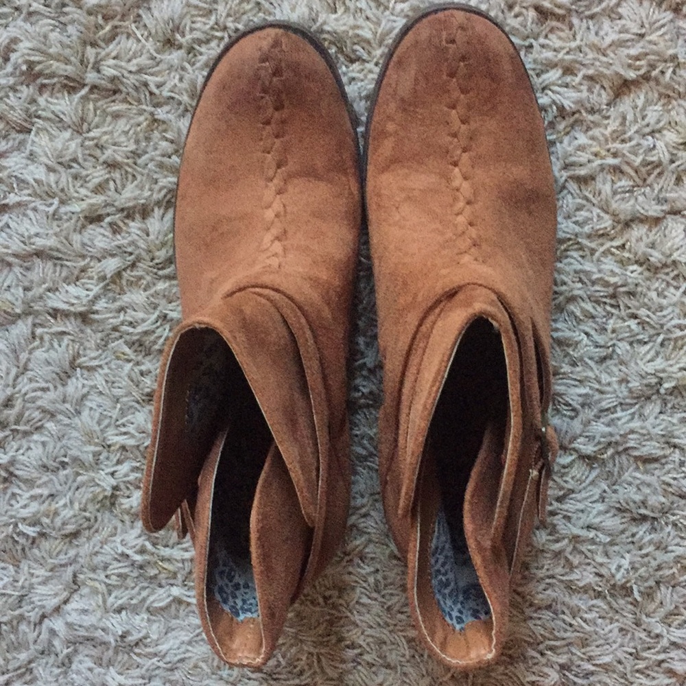 Billabong booties